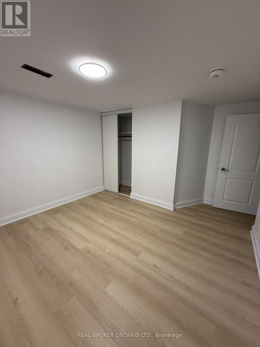 Bsmt - 214 FAIRGLEN AVENUE Image 11