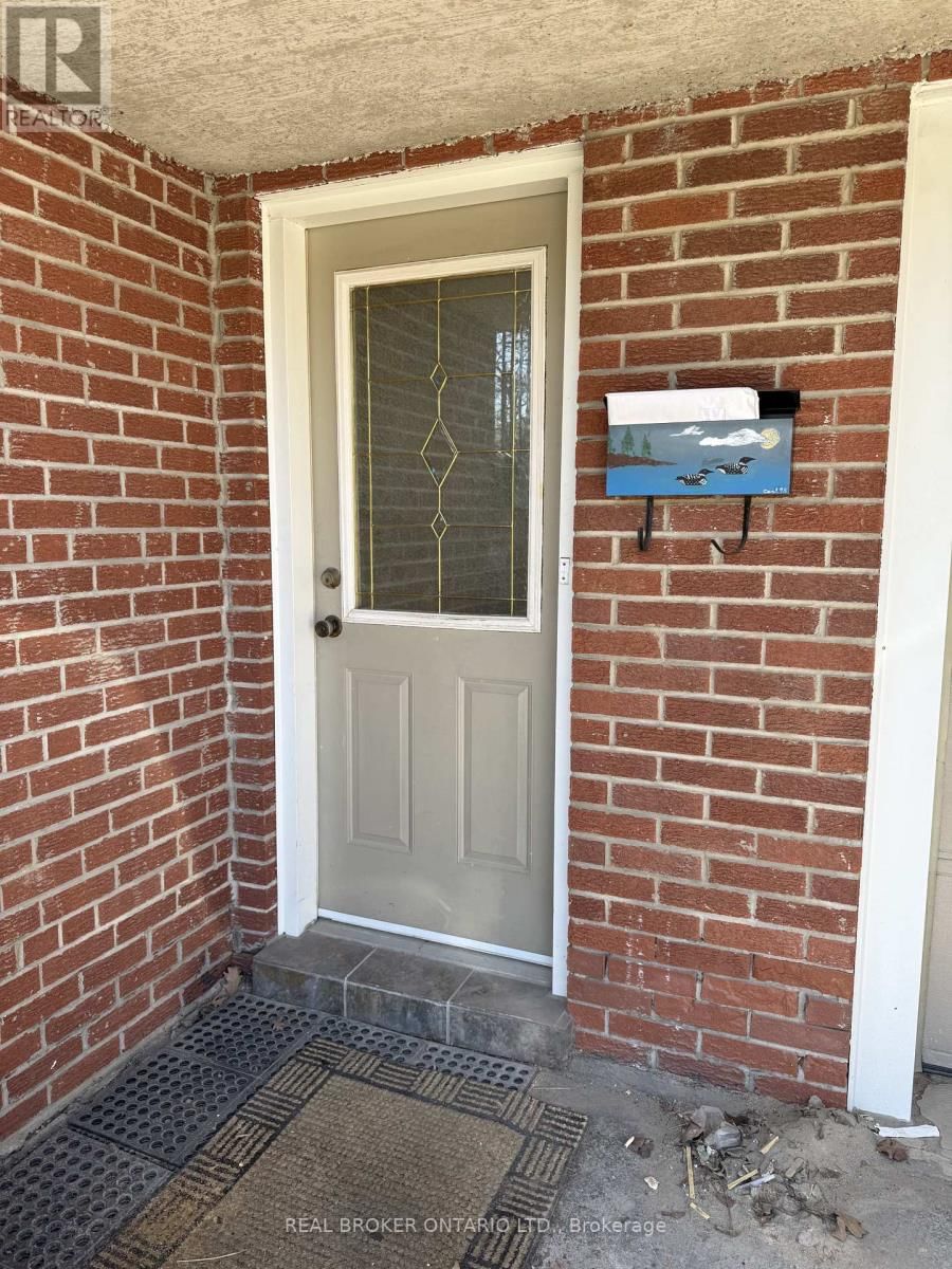 Bsmt - 214 FAIRGLEN AVENUE Image 2