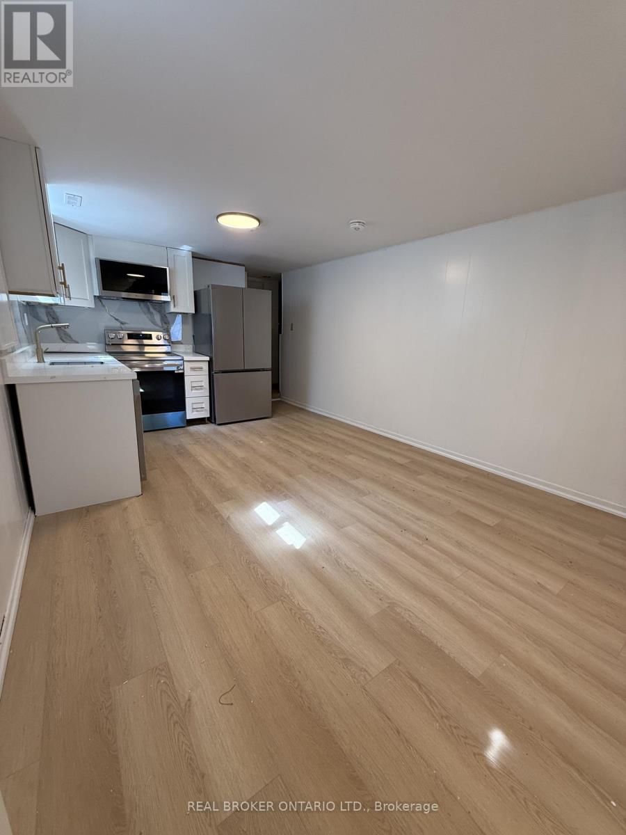 Bsmt - 214 FAIRGLEN AVENUE Image 4