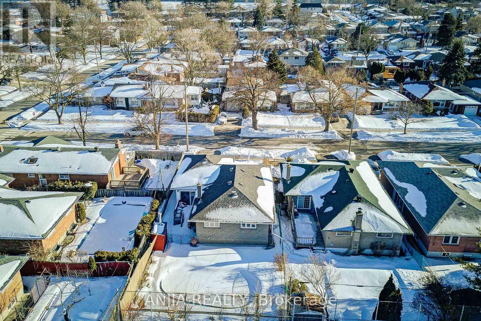 36 BIRCHARD STREET Image 47