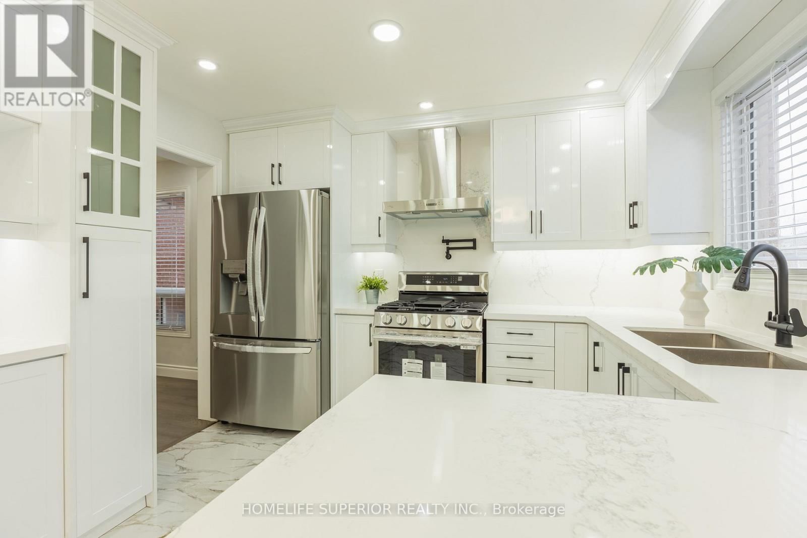 95 CLUNE PLACE Image 10