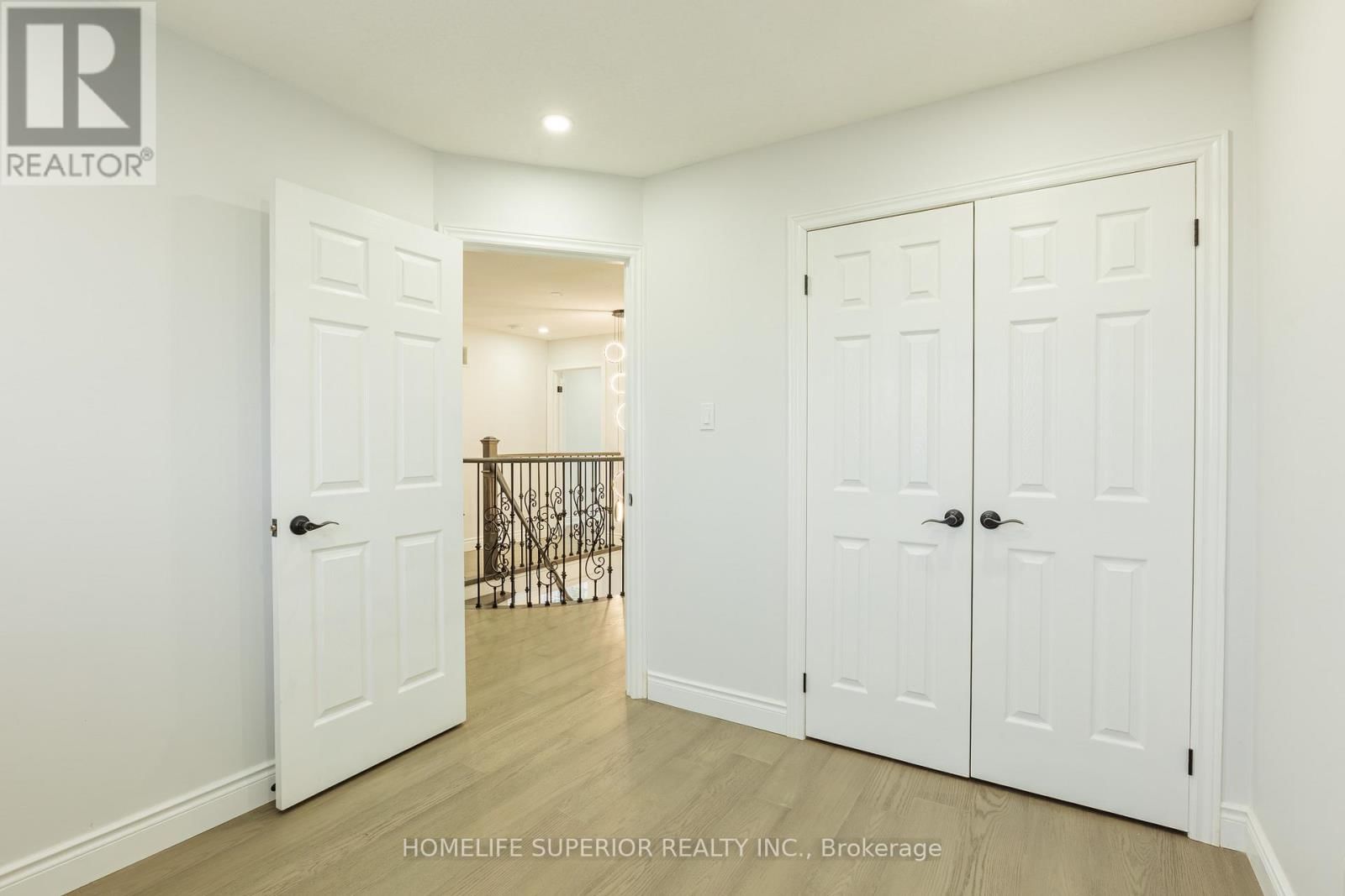 95 CLUNE PLACE Image 28