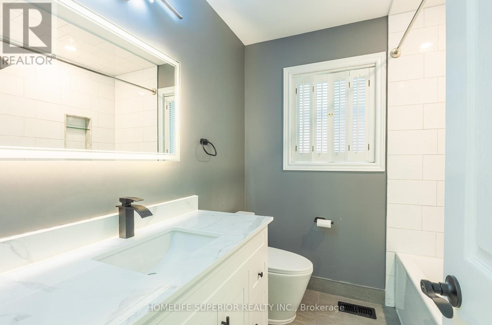 95 CLUNE PLACE Image 31