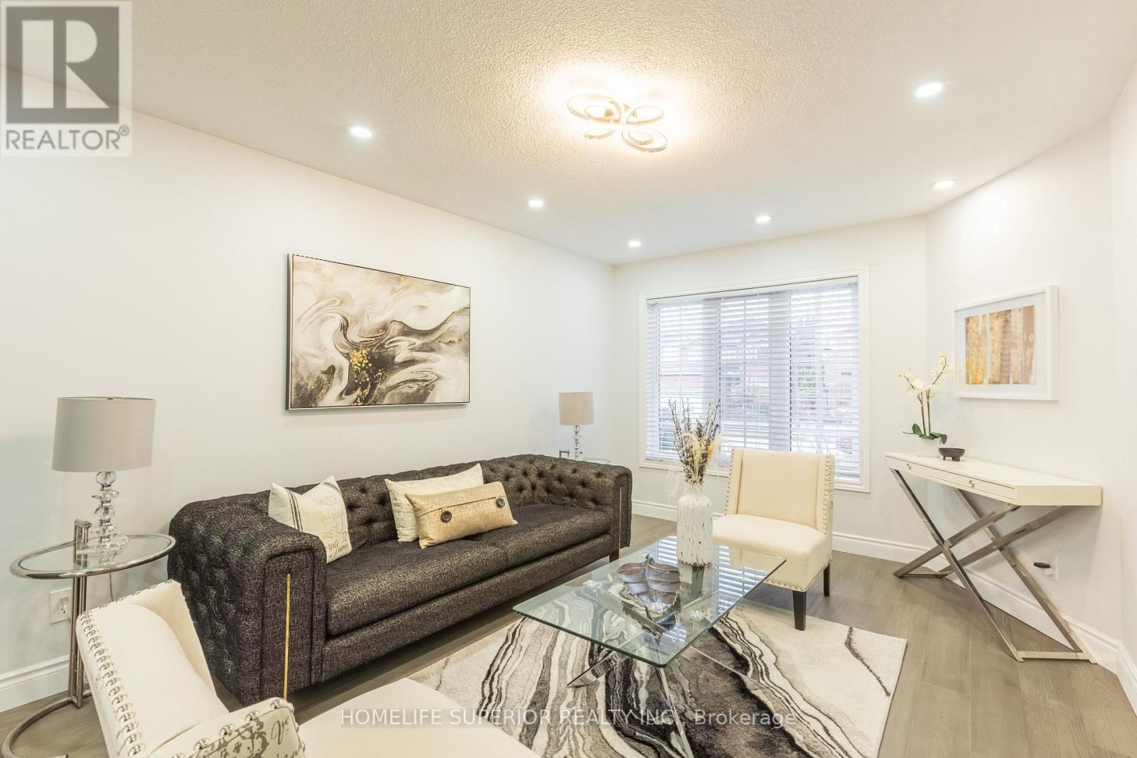 95 CLUNE PLACE Image 4