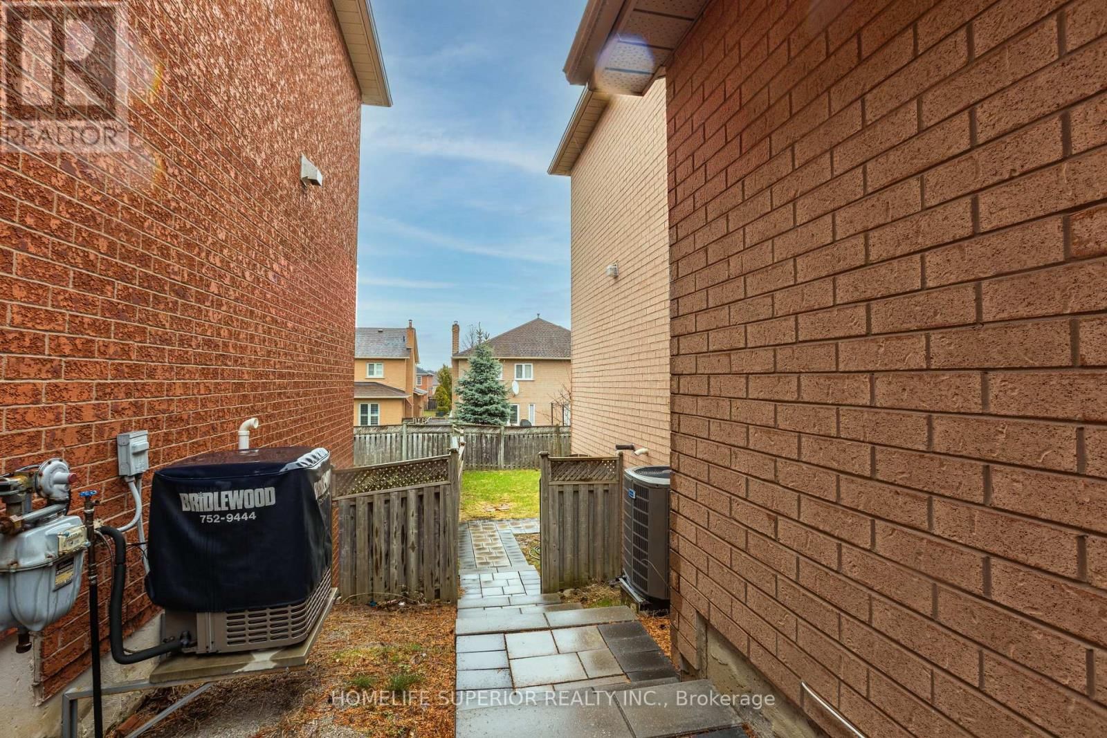 95 CLUNE PLACE Image 44