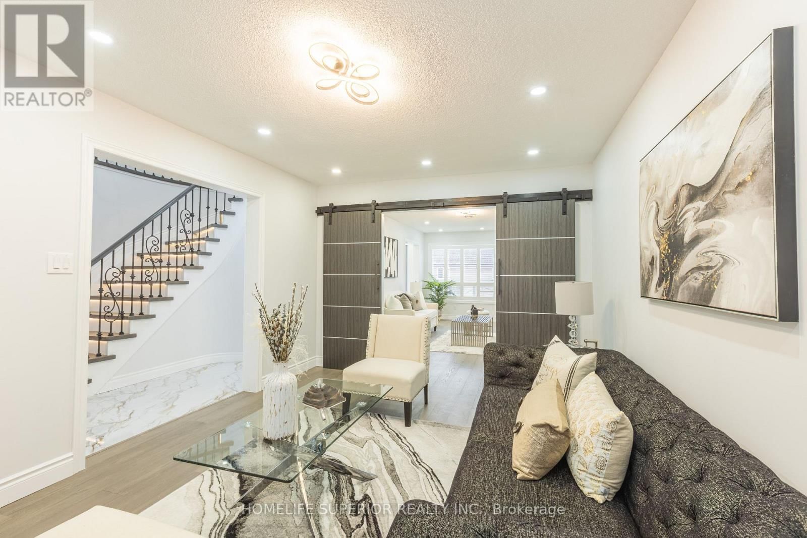 95 CLUNE PLACE Image 5