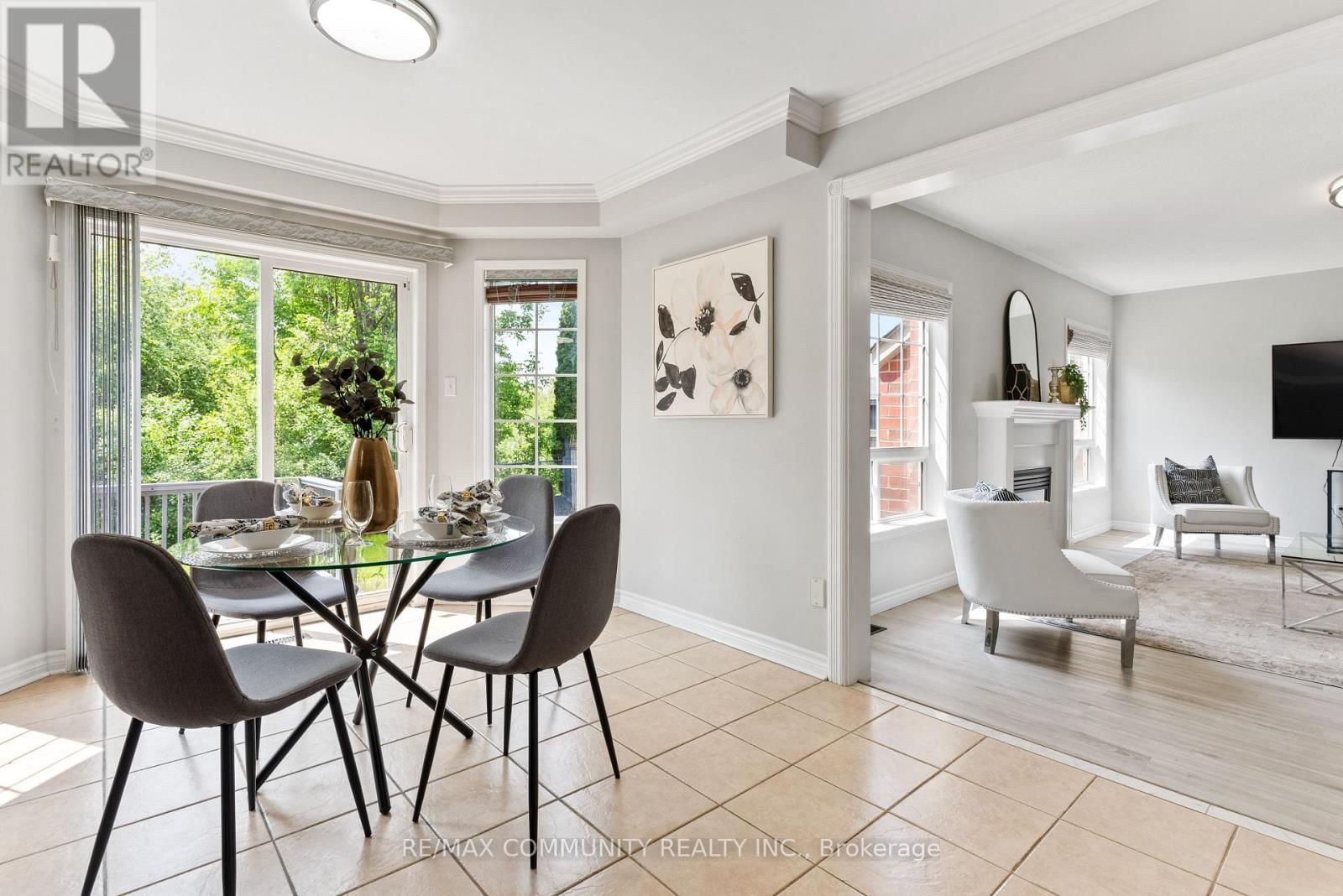 1081 LANGFORD STREET Image 14