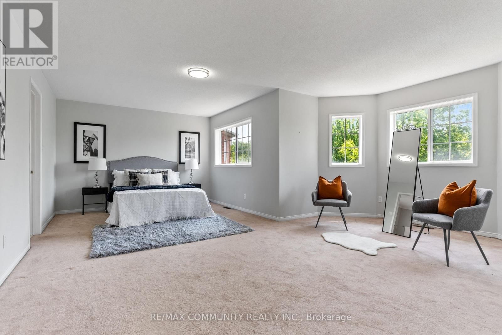 1081 LANGFORD STREET Image 20