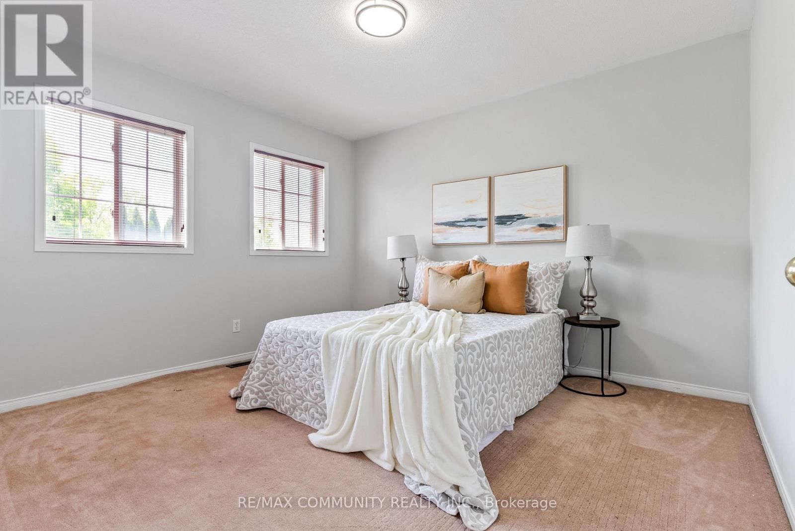 1081 LANGFORD STREET Image 24