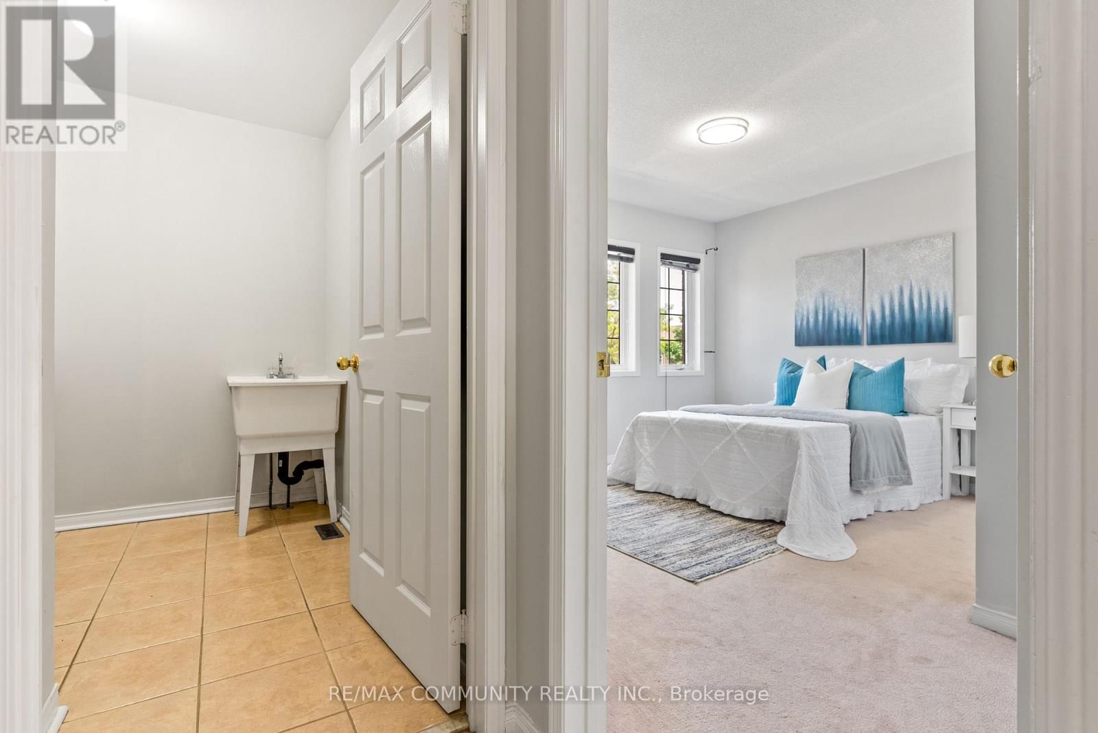 1081 LANGFORD STREET Image 32