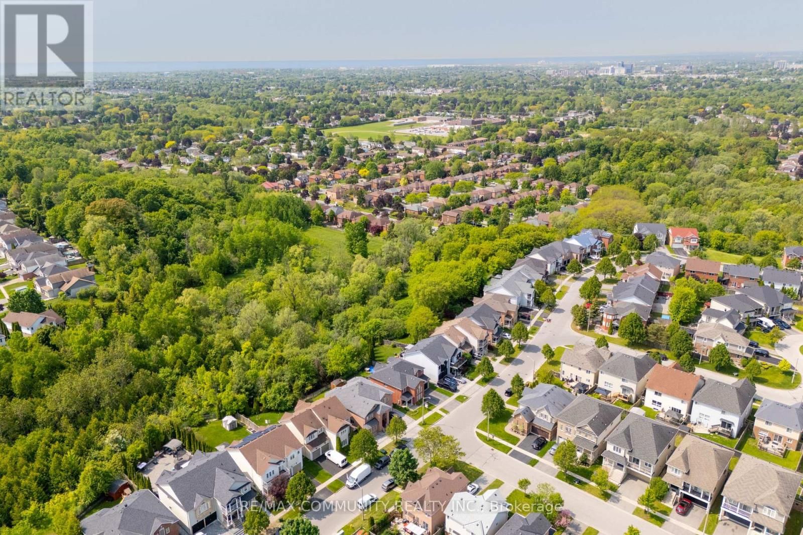 1081 LANGFORD STREET Image 44