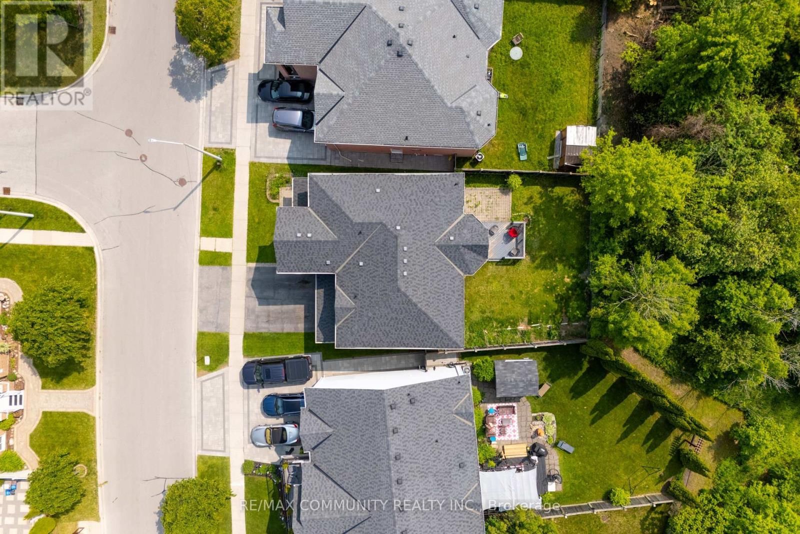 1081 LANGFORD STREET Image 45