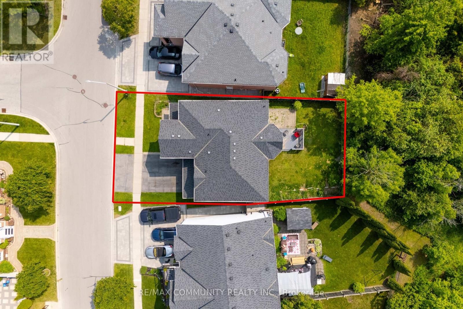 1081 LANGFORD STREET Image 46