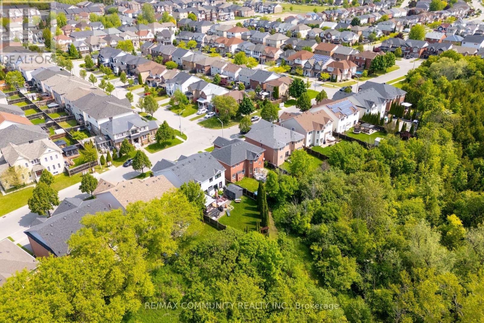 1081 LANGFORD STREET Image 48