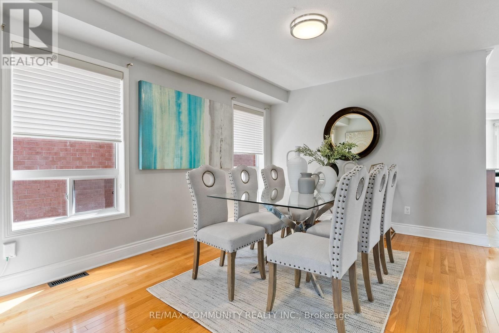 1081 LANGFORD STREET Image 9