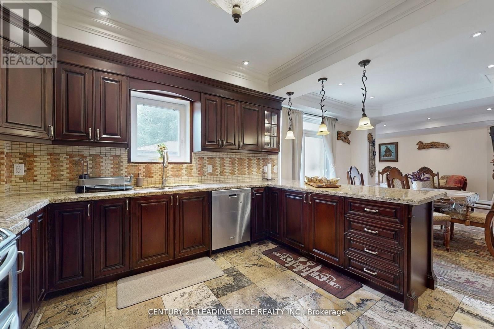 11 BELLVARE CRESCENT Image 11