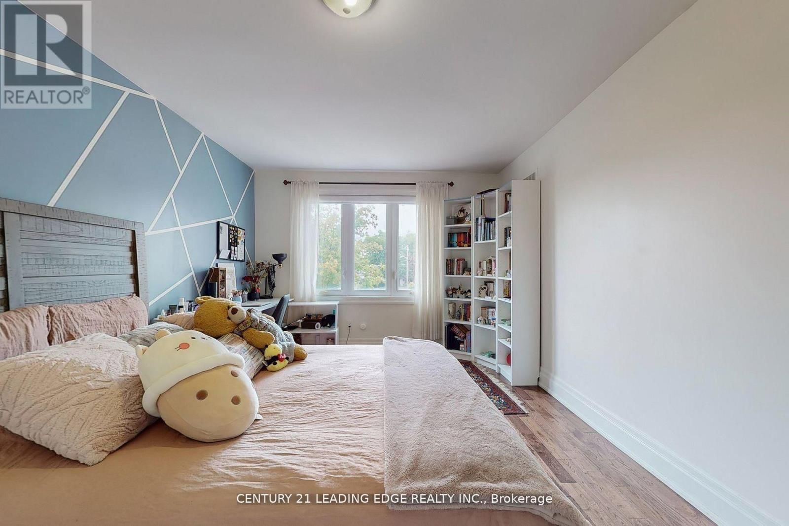 11 BELLVARE CRESCENT Image 22