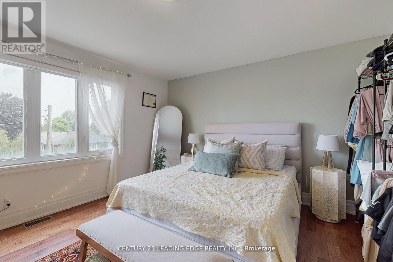 11 BELLVARE CRESCENT Image 26