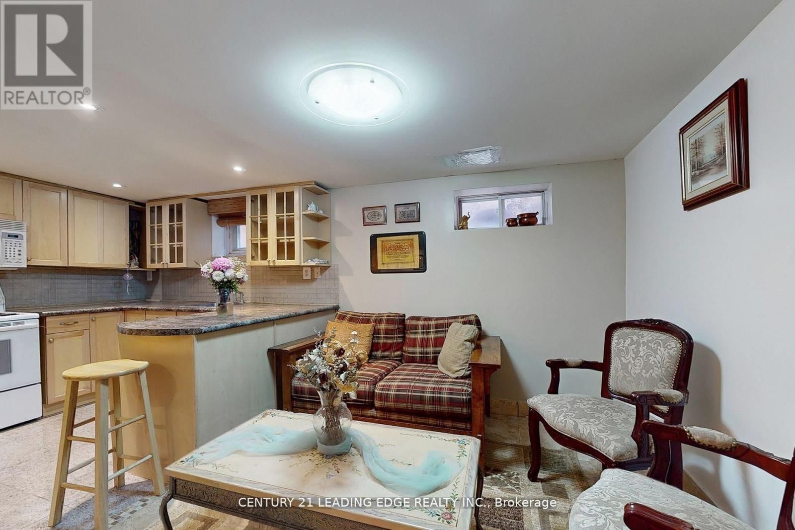 11 BELLVARE CRESCENT Image 32