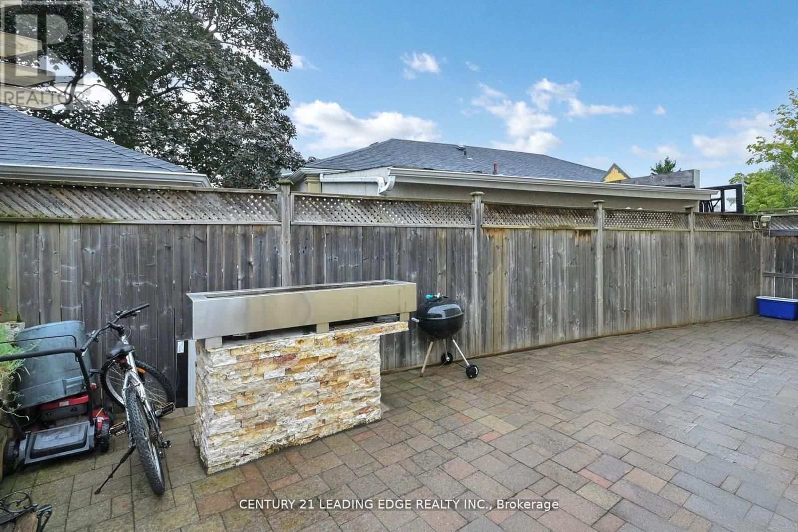 11 BELLVARE CRESCENT Image 50