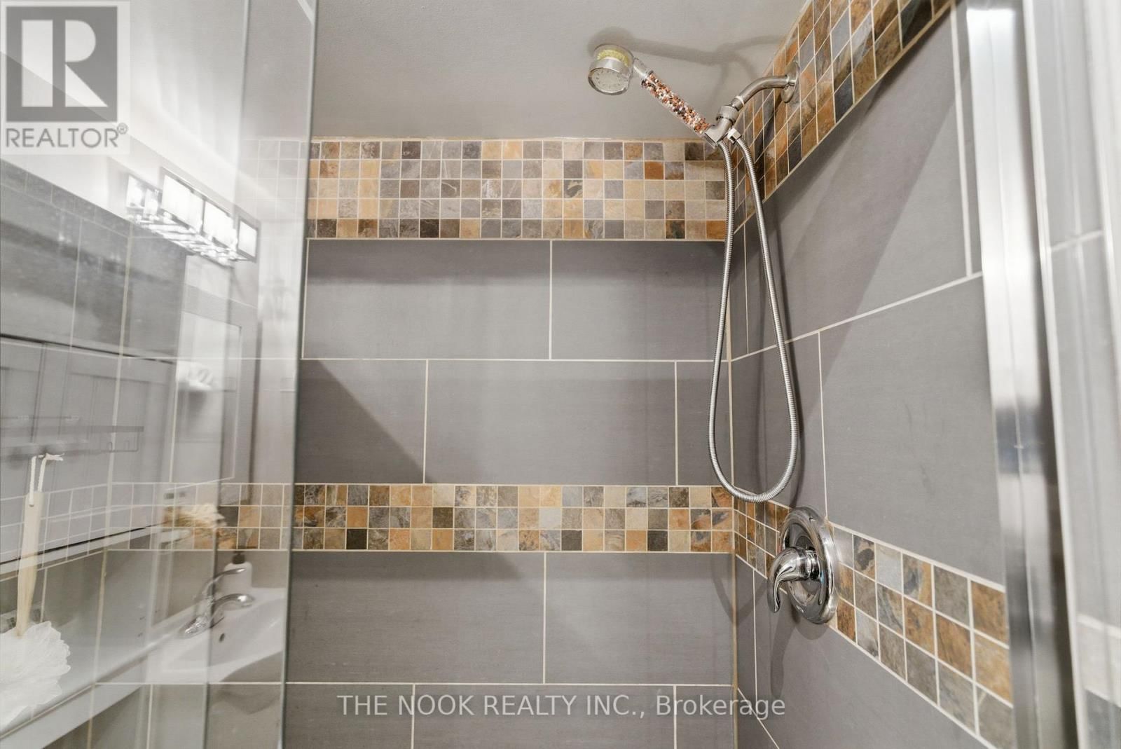 107 BARKDALE WAY Image 41