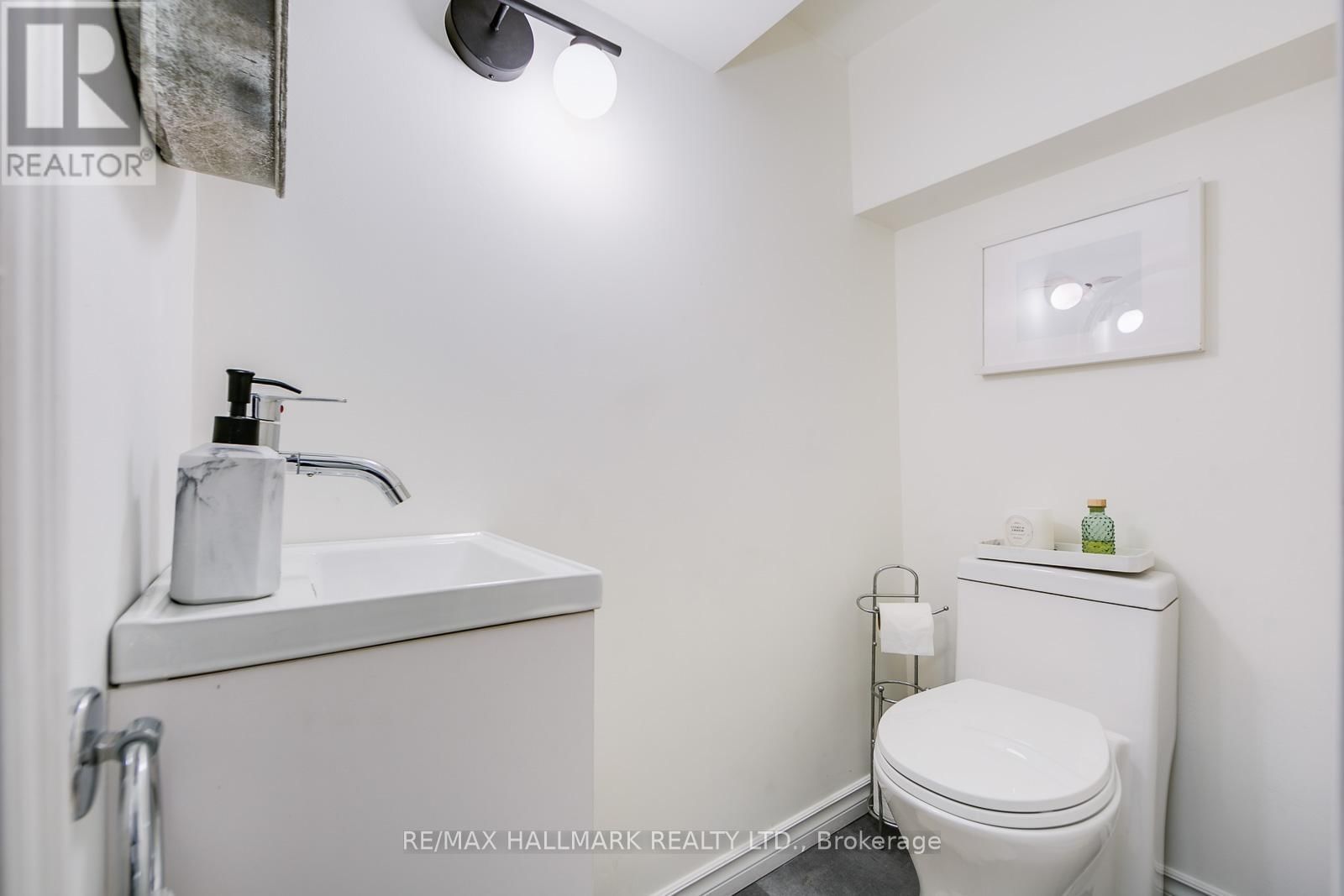 120 WARDEN AVENUE Image 41