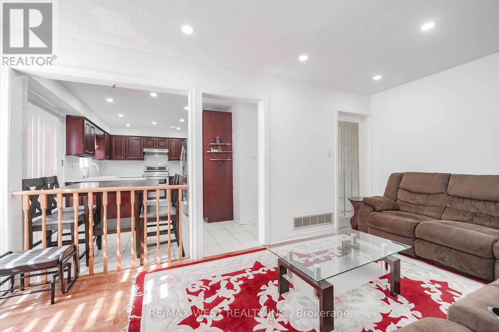 120 LITTLES ROAD Image 5