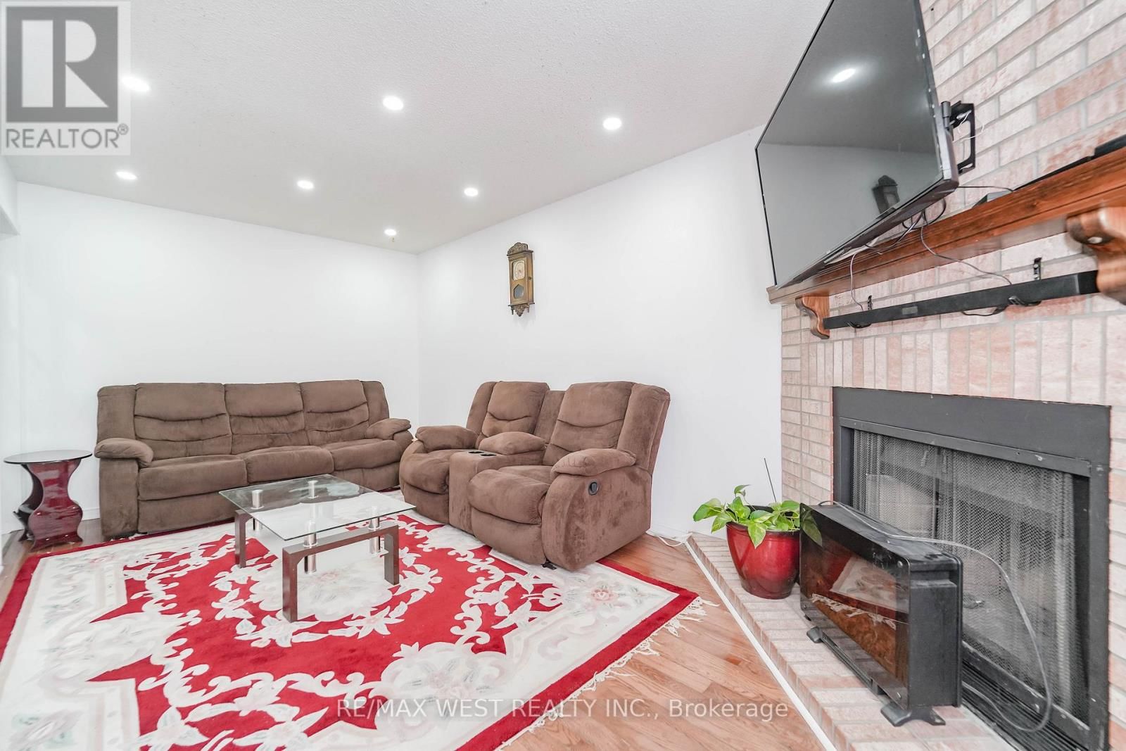 120 LITTLES ROAD Image 6