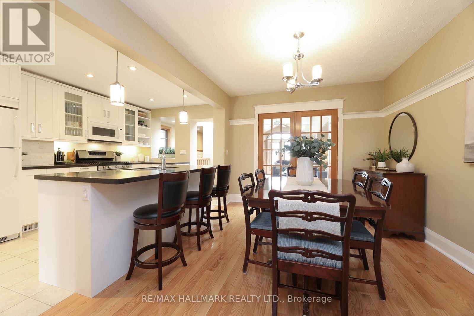 274 WOLVERLEIGH BOULEVARD Image 9