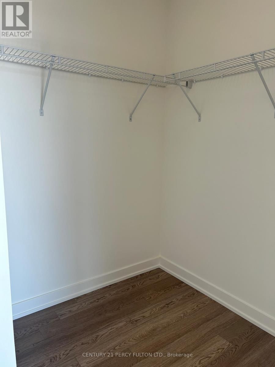 901 - 51 CLARINGTON BOULEVARD Image 12