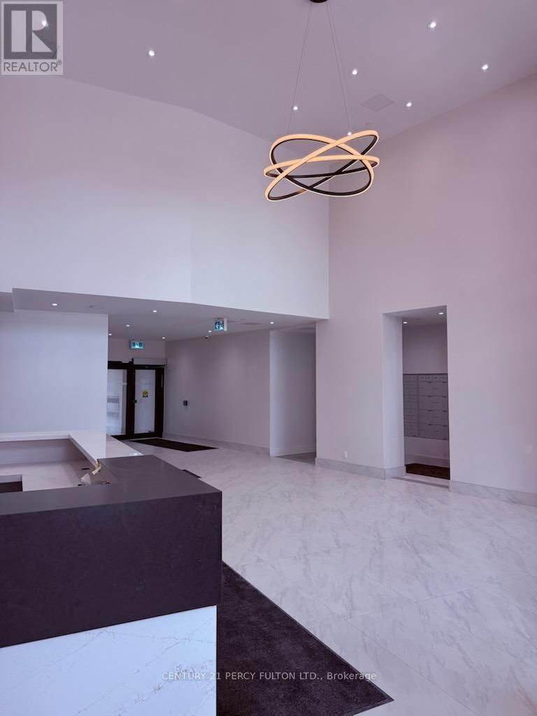 901 - 51 CLARINGTON BOULEVARD Image 22