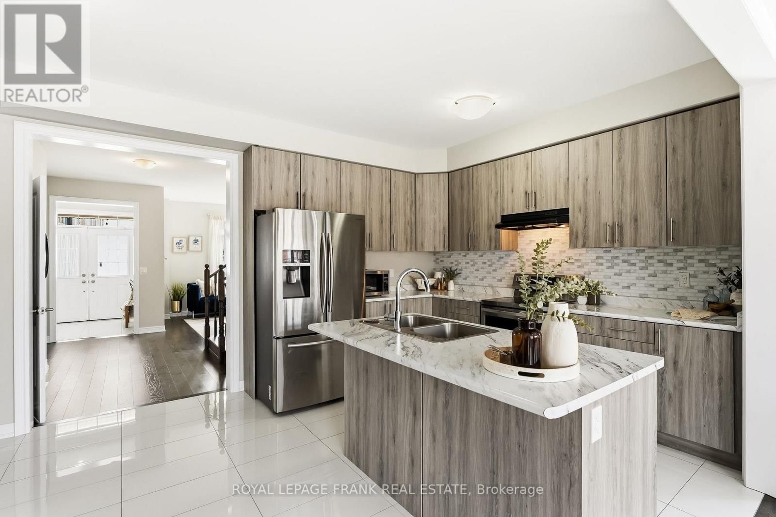 6 ALDRIDGE LANE Image 16