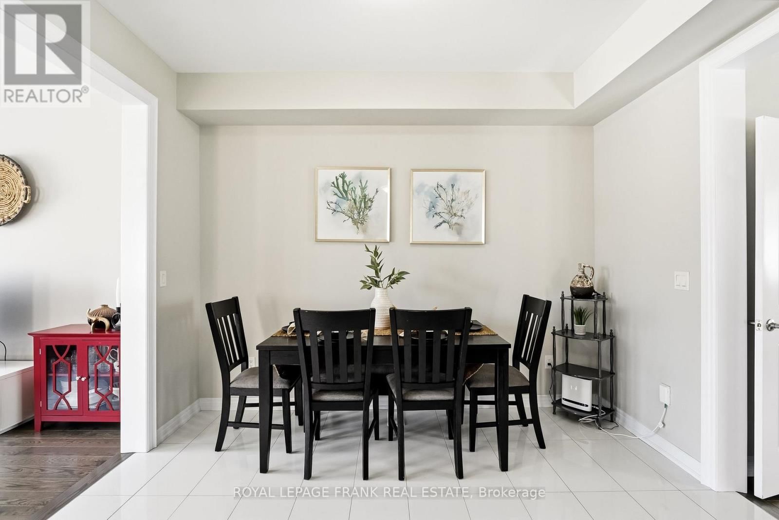 6 ALDRIDGE LANE Image 19