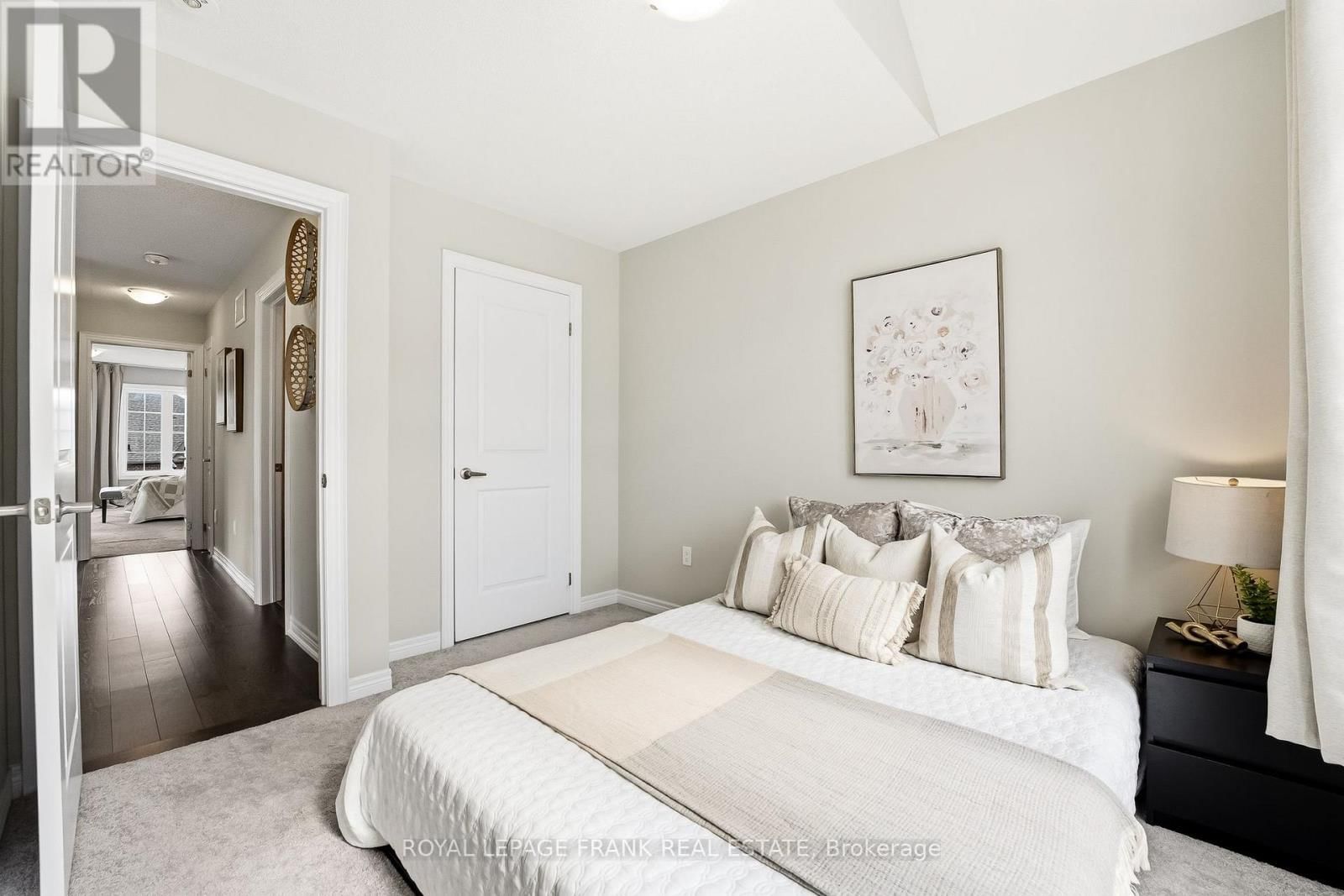 6 ALDRIDGE LANE Image 34