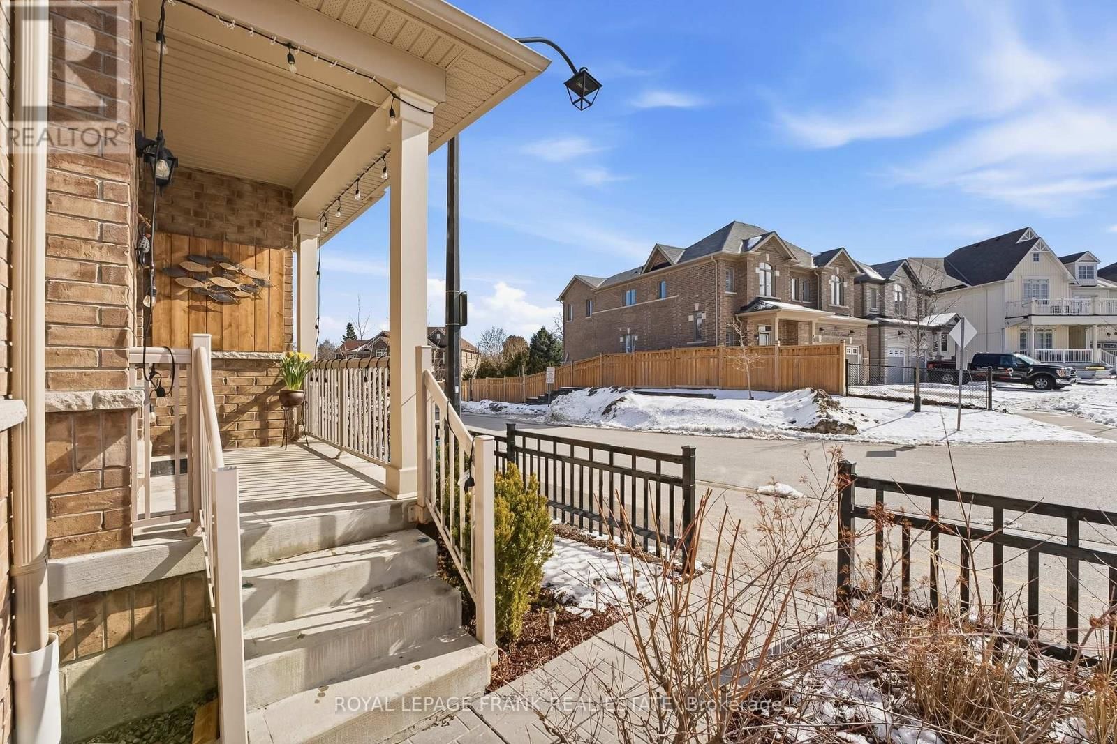 6 ALDRIDGE LANE Image 4