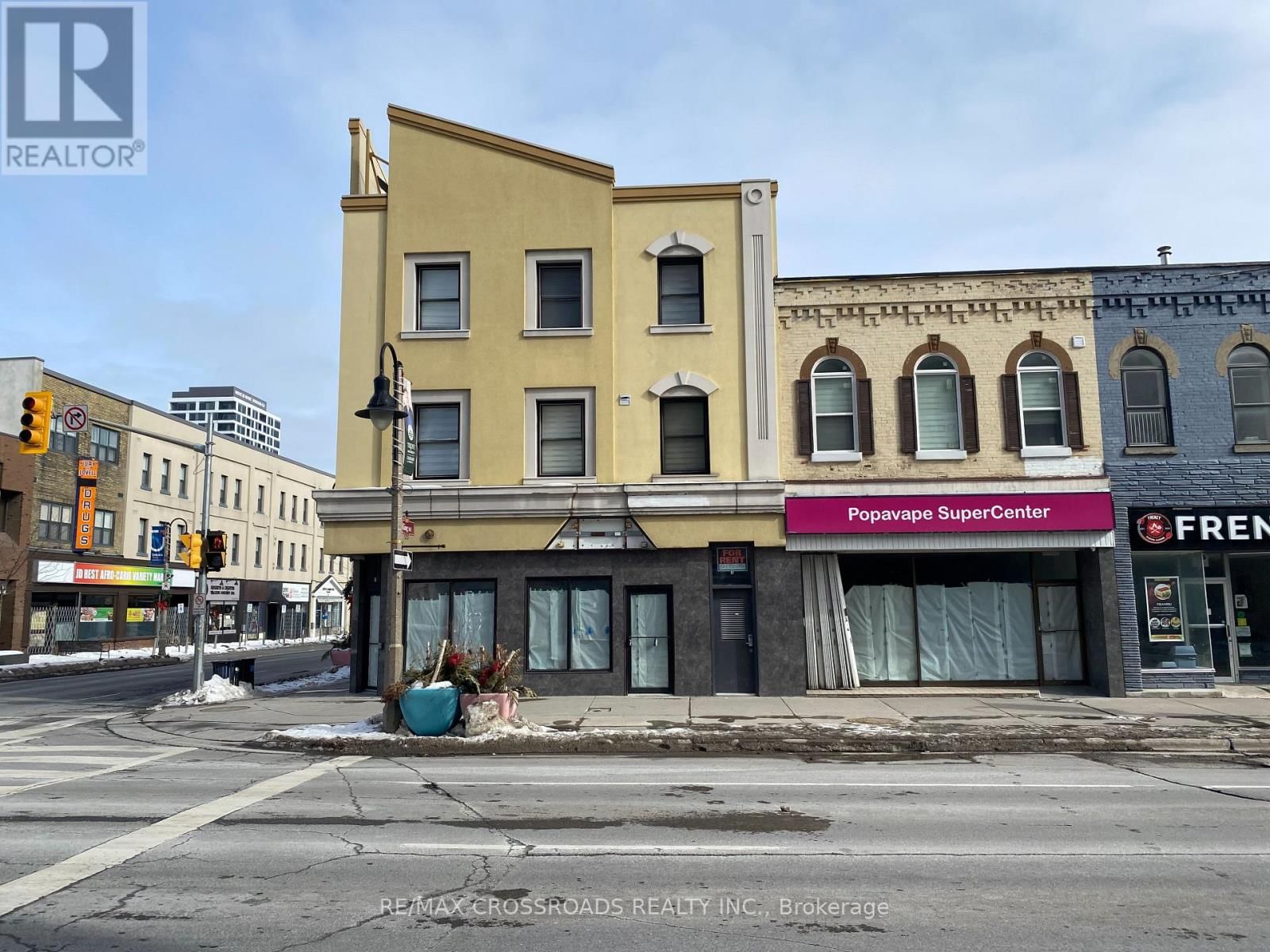 5 SIMCOE STREET SOUTH Image 1