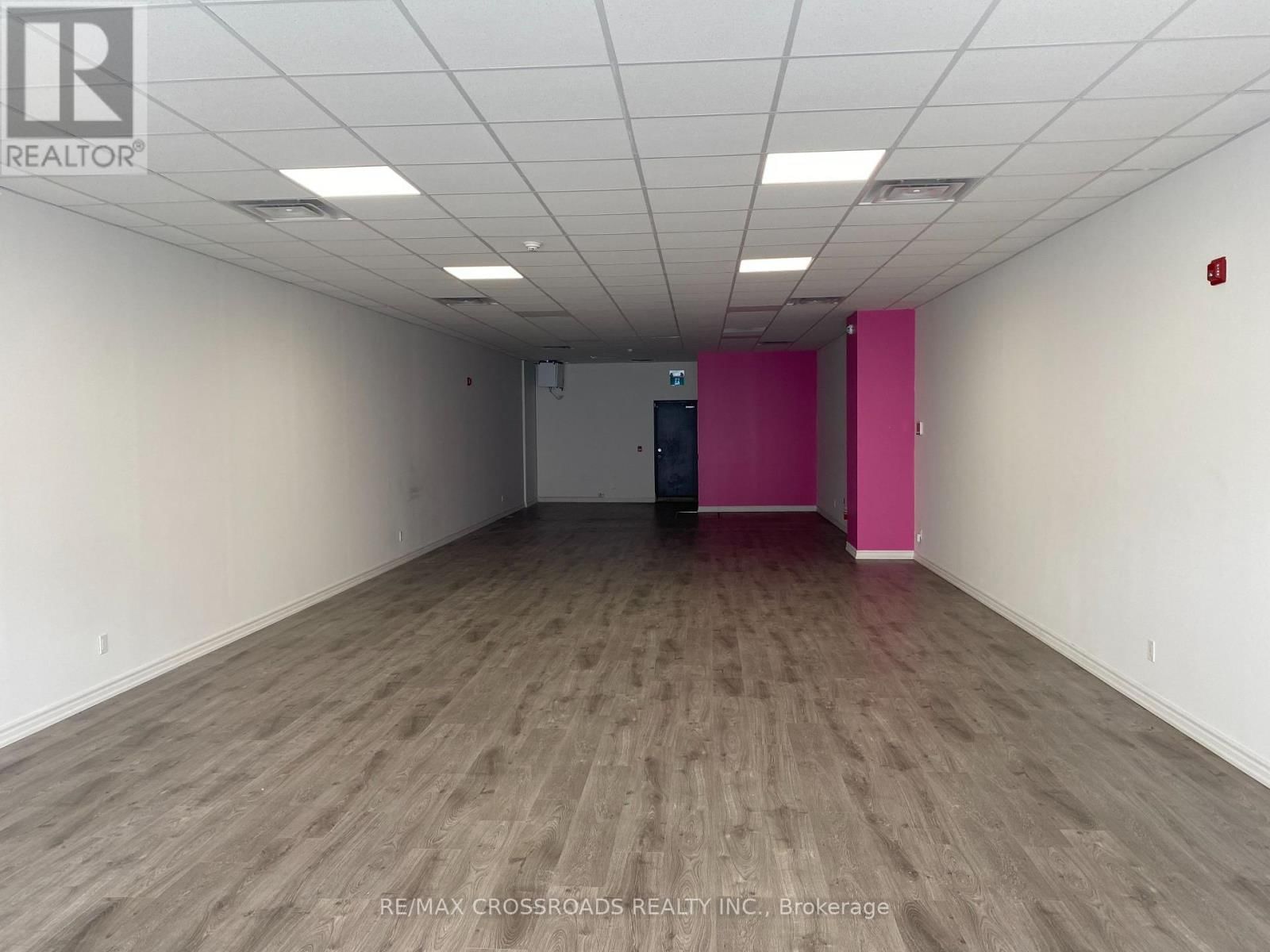 5 SIMCOE STREET SOUTH Image 5