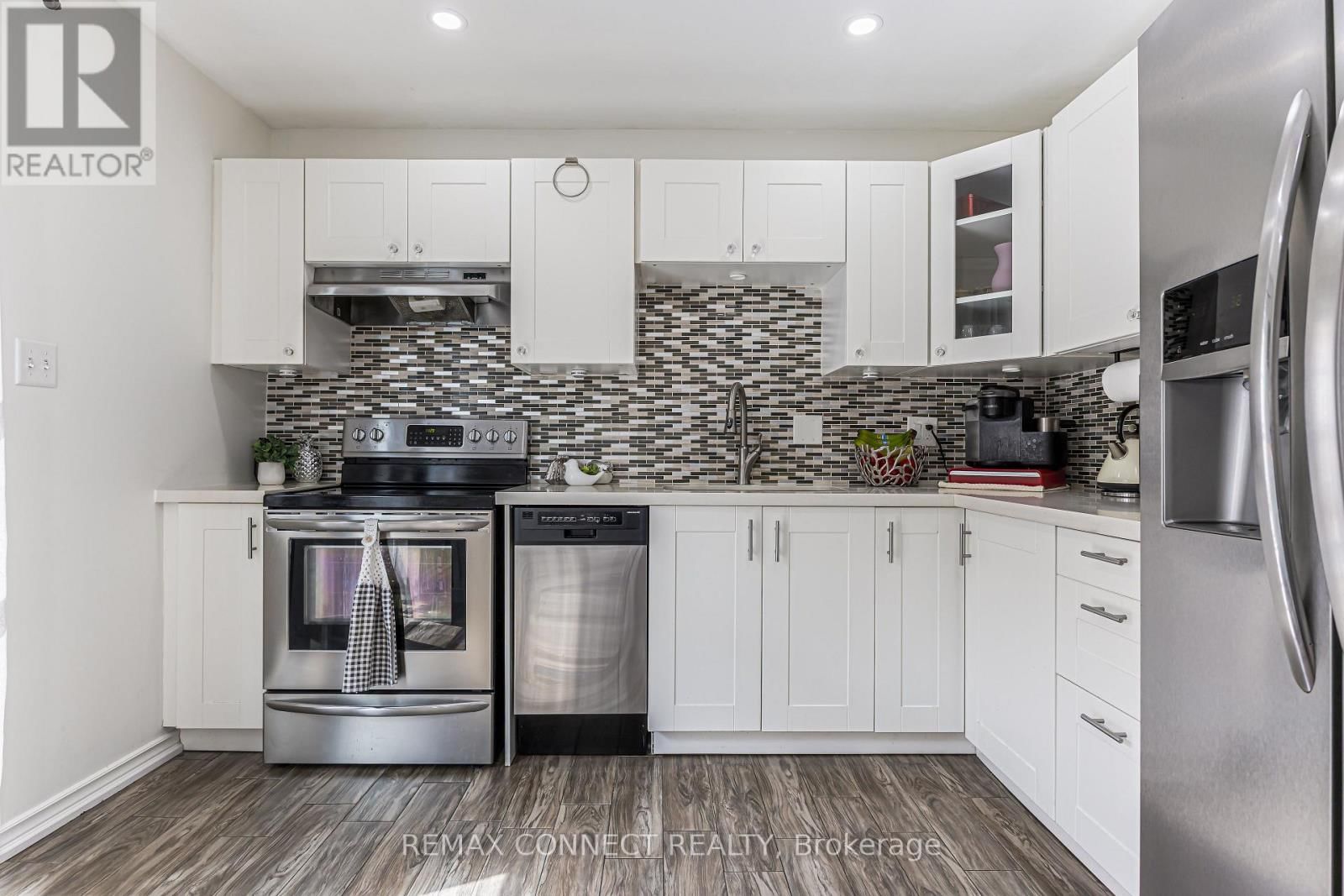 594 WAVERLY STREET NORTH Image 18