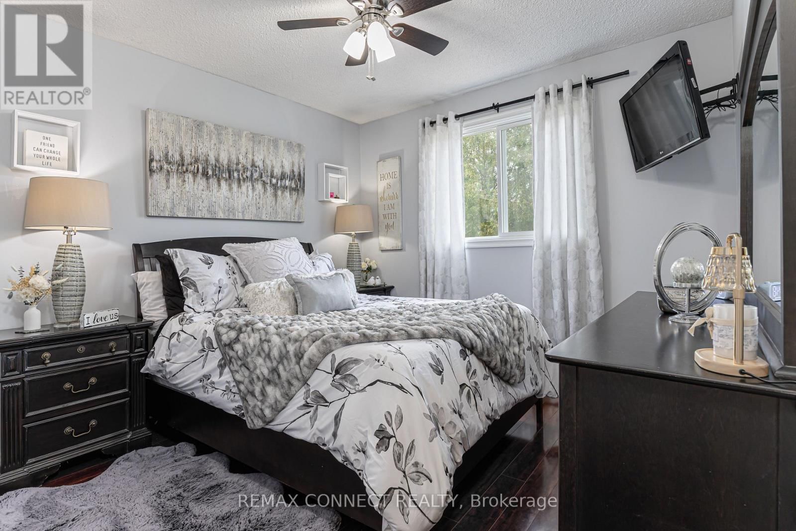 594 WAVERLY STREET NORTH Image 24