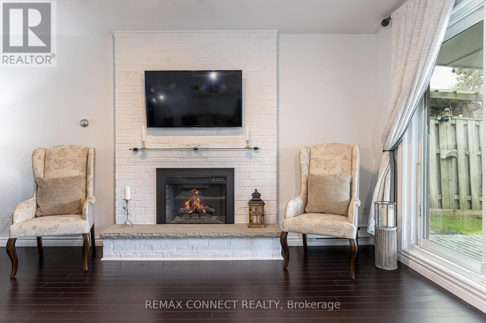 594 WAVERLY STREET NORTH Image 33