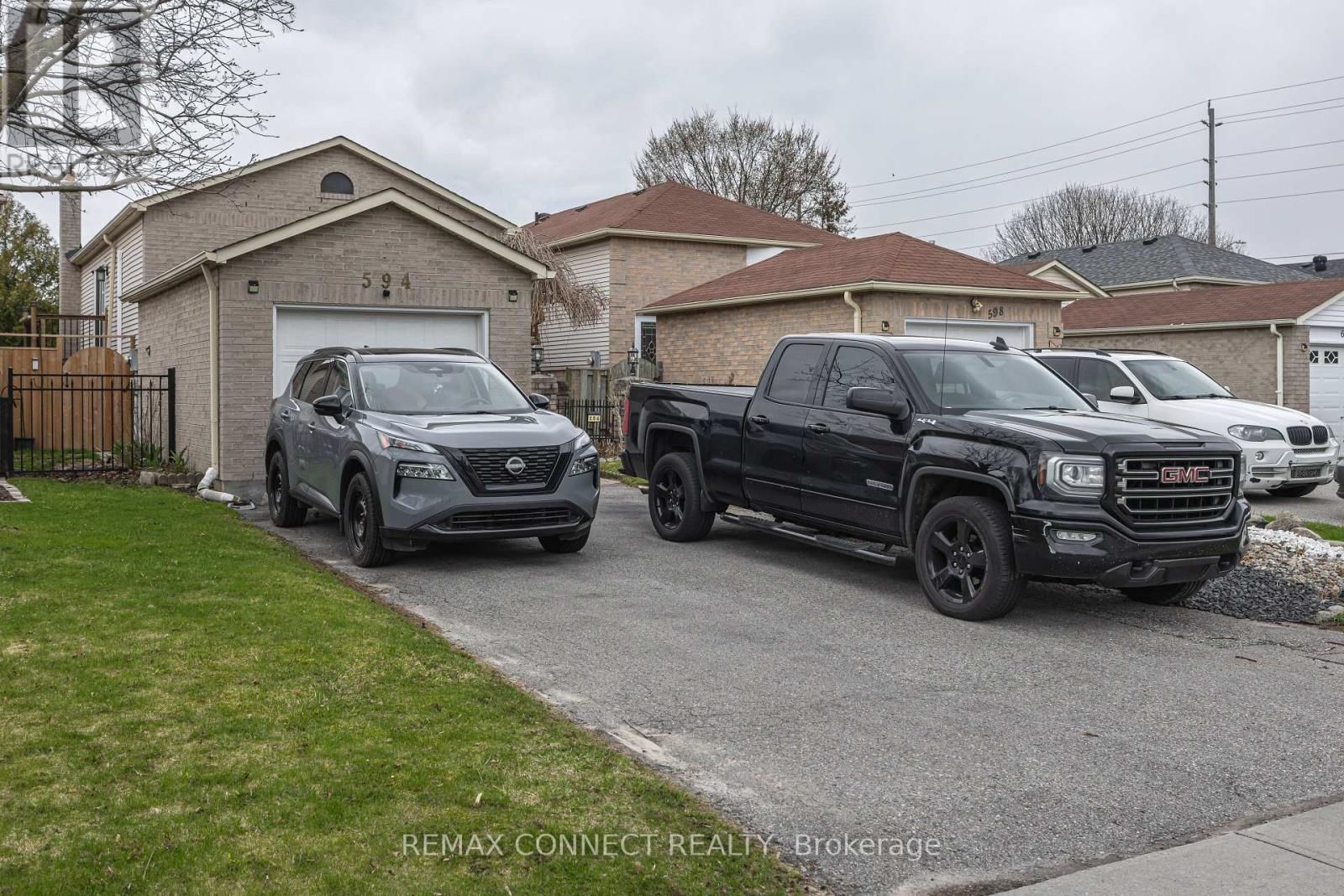 594 WAVERLY STREET NORTH Image 4