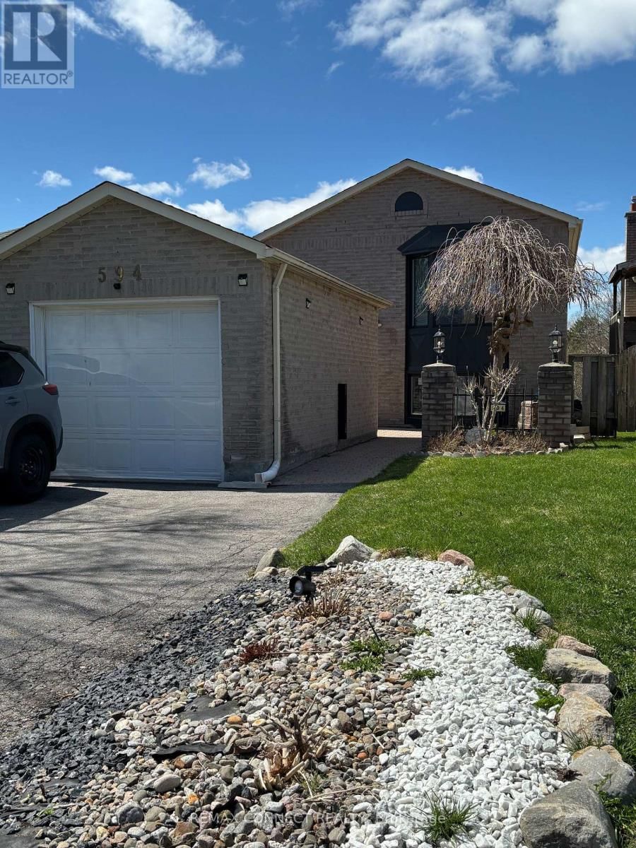 594 WAVERLY STREET NORTH Image 5