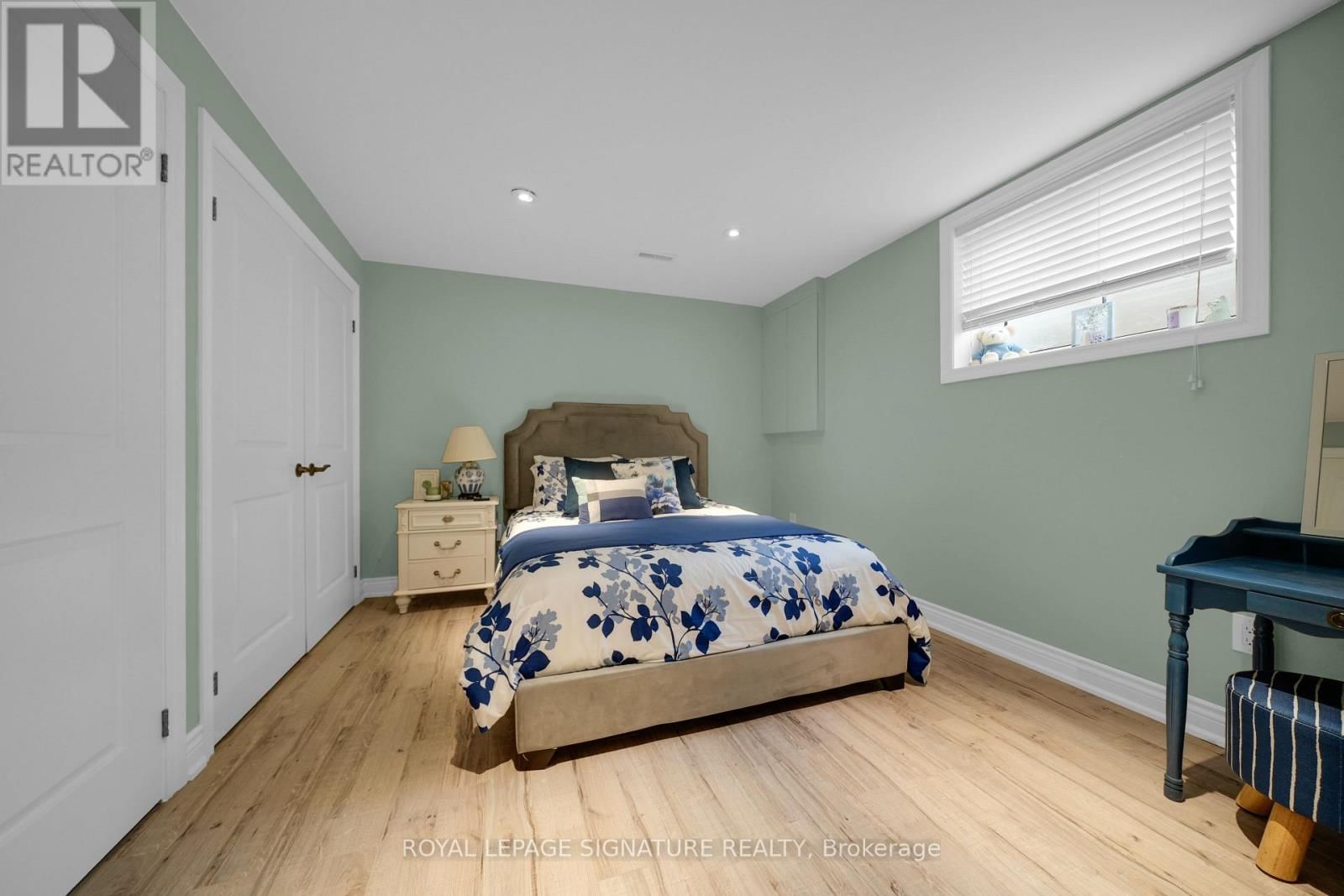 96 WYNDFIELD CRESCENT Image 21