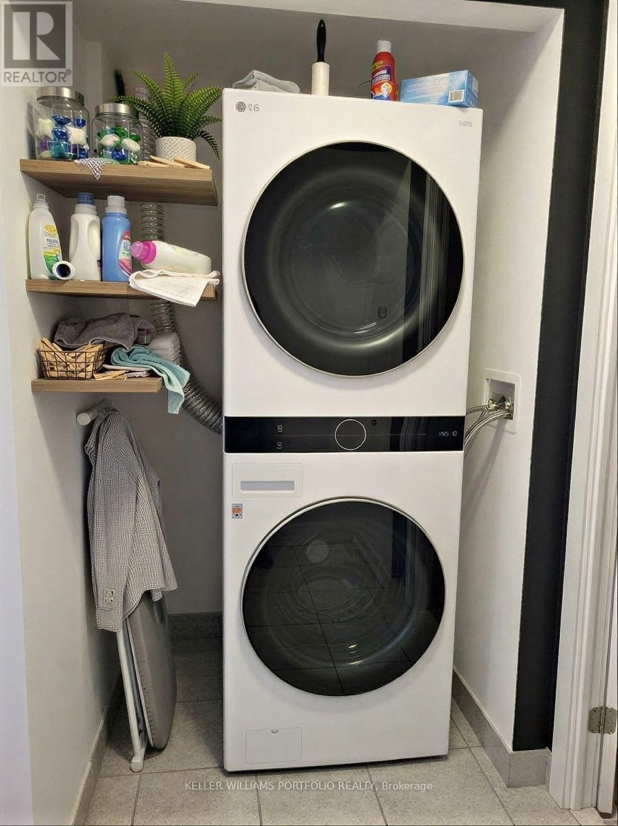 1013 - 8 TRENT AVENUE Image 9