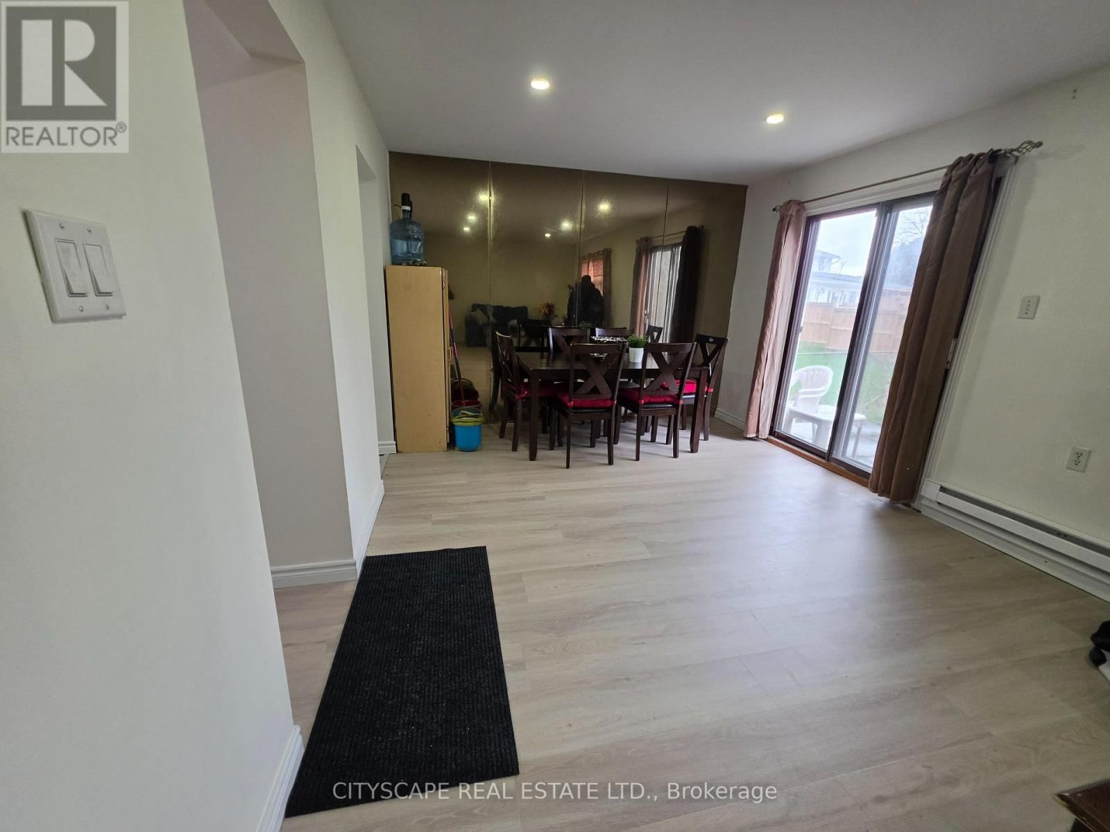 63 WIGGENS COURT Image 8