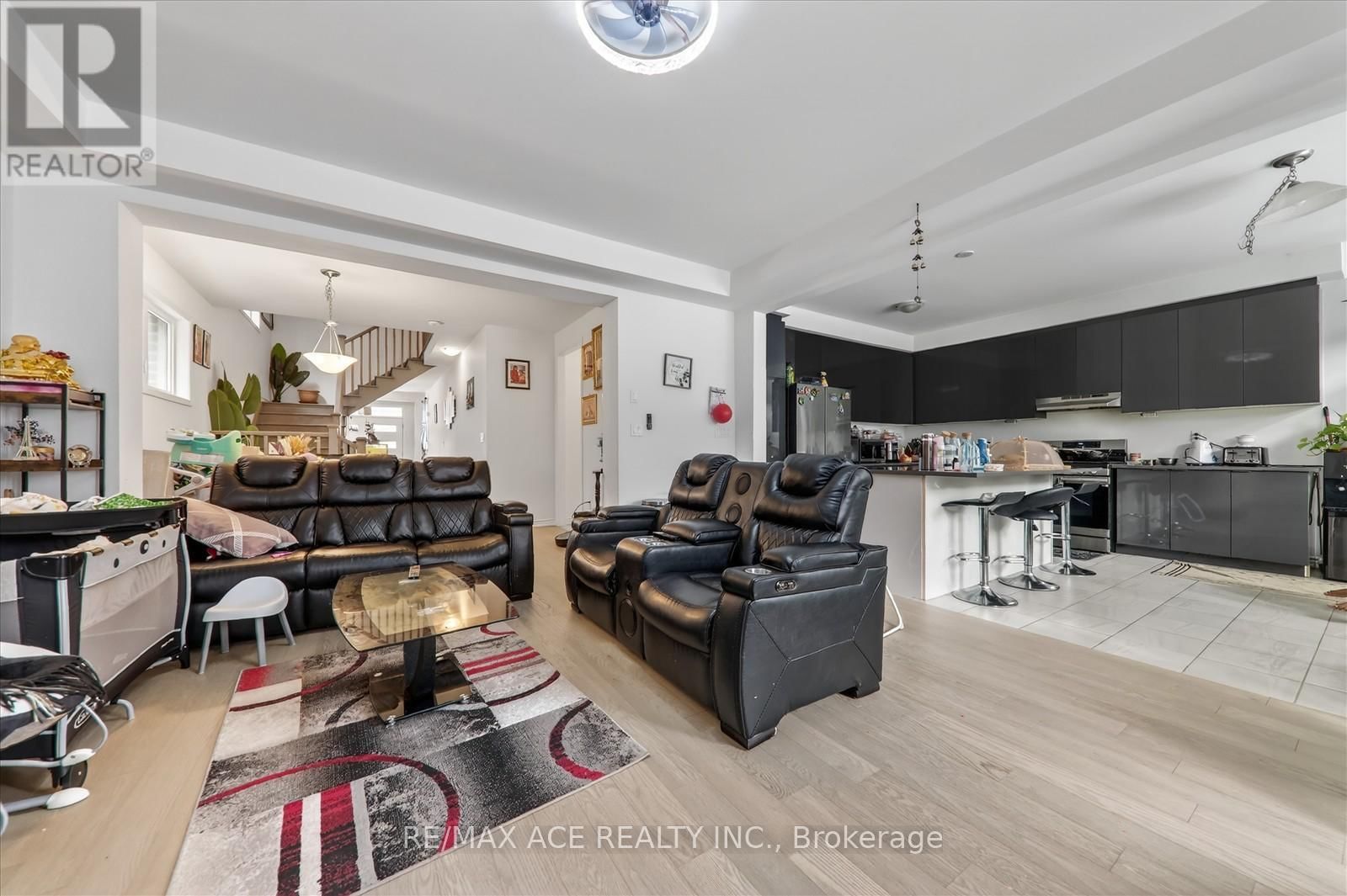 1419 MOCKINGBIRD SQUARE Image 10