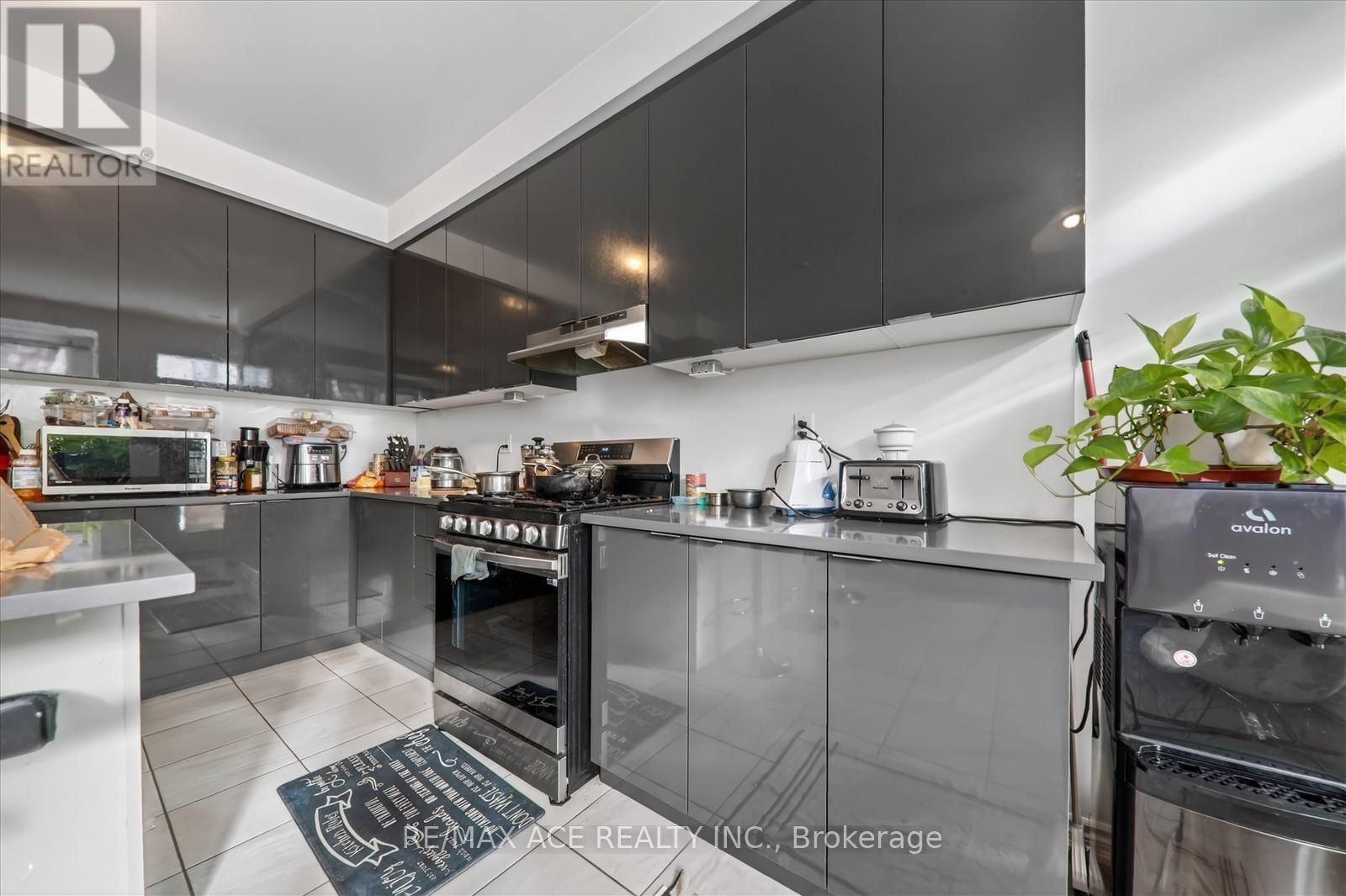 1419 MOCKINGBIRD SQUARE Image 12