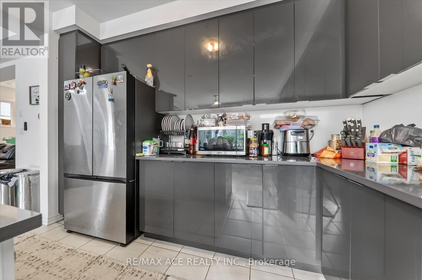 1419 MOCKINGBIRD SQUARE Image 13