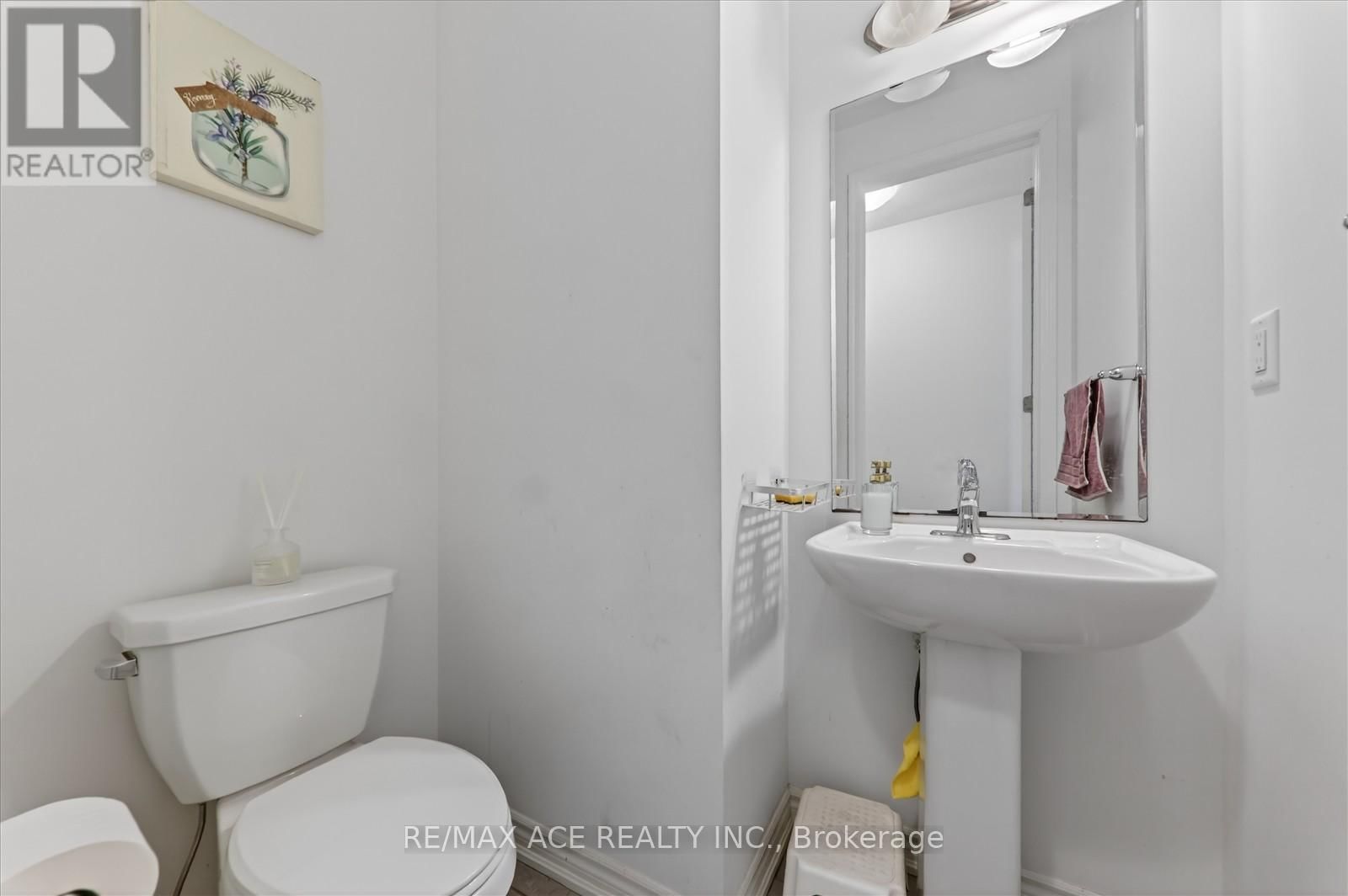 1419 MOCKINGBIRD SQUARE Image 15