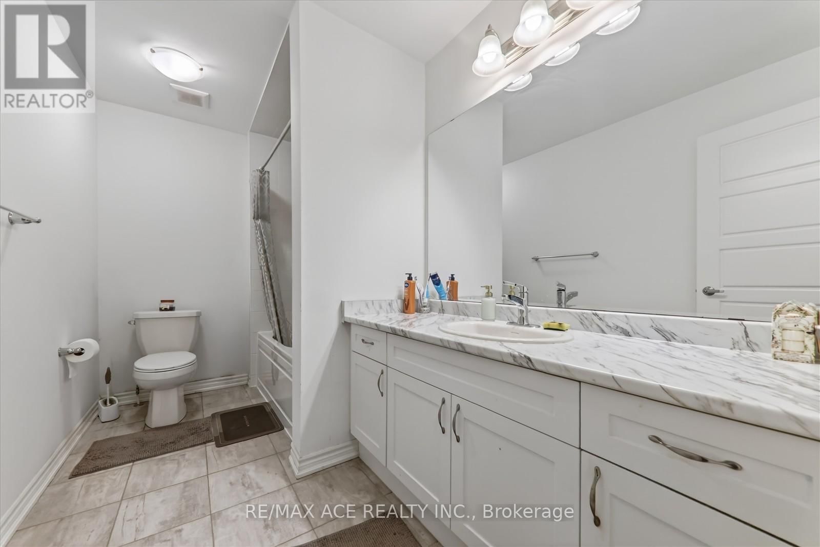 1419 MOCKINGBIRD SQUARE Image 21